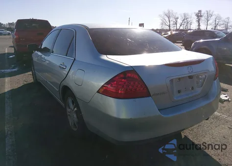 2006 Honda Accord 2.4 Se from USA, damaged, VIN 1HGCM55306A131922